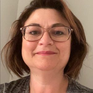 Meet your Posher, Roxanne